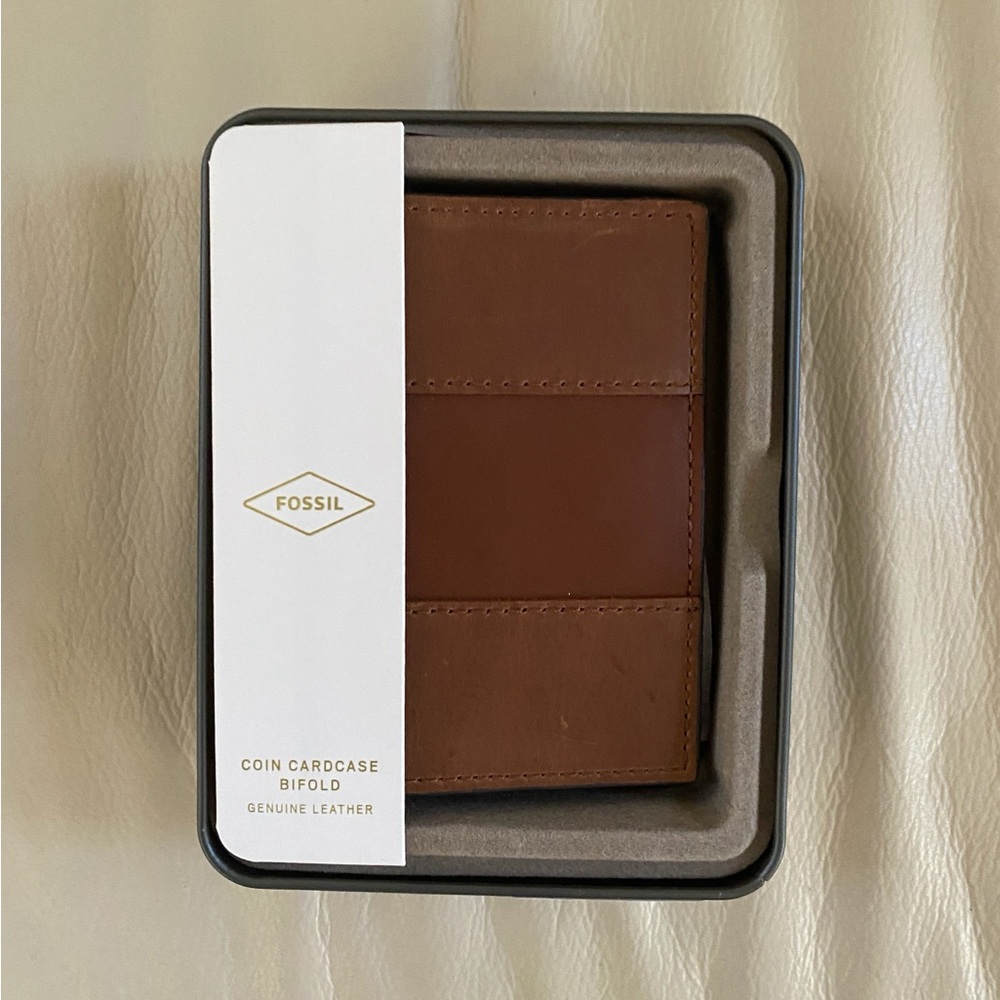 Fossil Leather Everett Coin Cardcase Bifold Brown Two-Tone MSRP $50